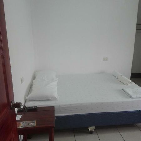 Hostal Don Frank San Carlos Ngoại thất bức ảnh
