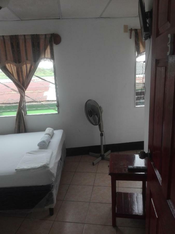 Hostal Don Frank San Carlos Ngoại thất bức ảnh