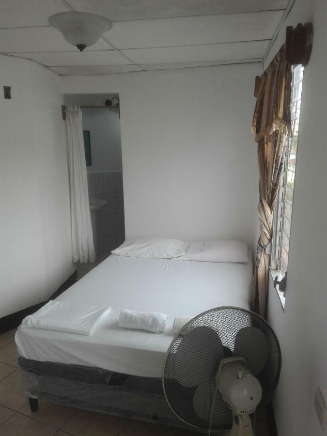 Hostal Don Frank San Carlos Ngoại thất bức ảnh